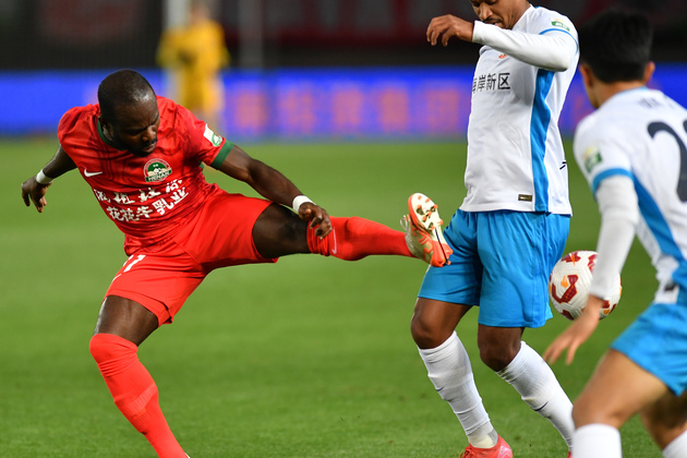 (SP)CHINA-ZHENGZHOU-FOOTBALL-CSL-QINGDAO VS HENAN (CN)
