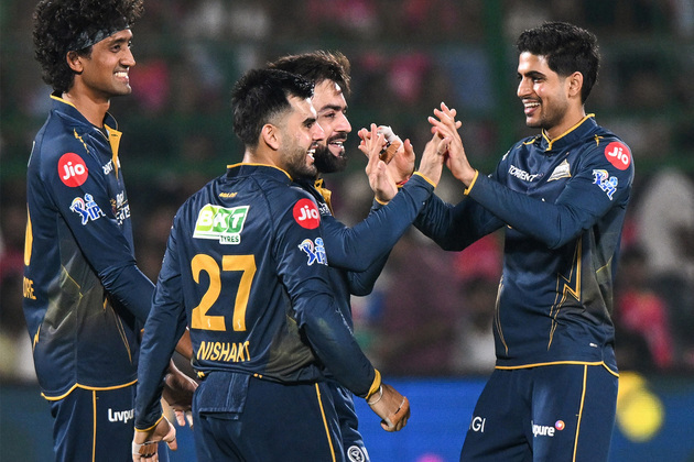 IPL 2026: GT win toss, choose to bowl first in Kolkata; Chakaravarthy comes back for KKR