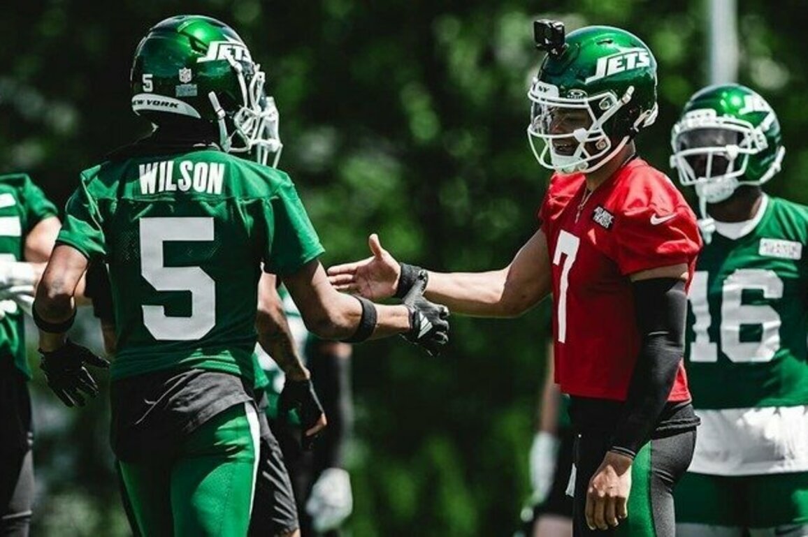 Justin Fields Thinks 'Sky Is the Limit' for Jets Offense