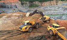 The Volvo machines work in tandem, increasing productivity on the job site