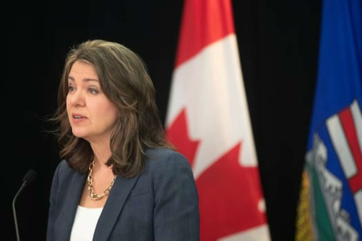 Alberta premier resists calls from Opposition to pull lawyers from health probe process