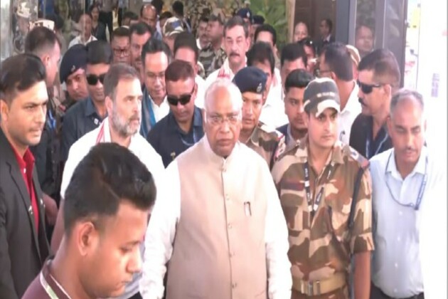 Assam: Mallikarjun Kharge, Rahul Gandhi arrive in Guwahati for party's PAC meet; Gogoi says Congress will fight for justice for people