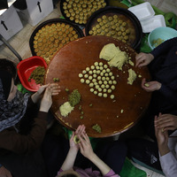 MIDEAST-HEBRON-EID AL-FITR-COOKIES
