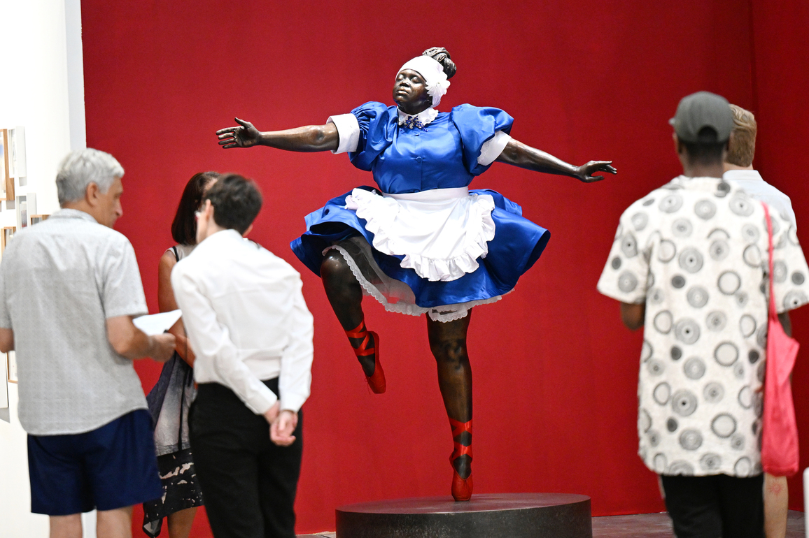 SOUTH AFRICA-CAPE TOWN-ART FAIR