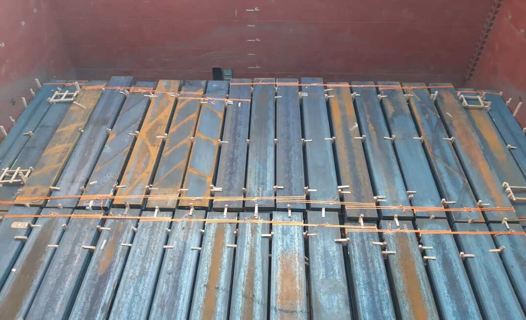  Aço embarcado para exportação