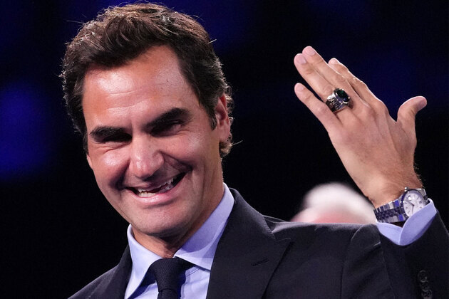 Roger Federer receives Hall of Fame ring at US Open