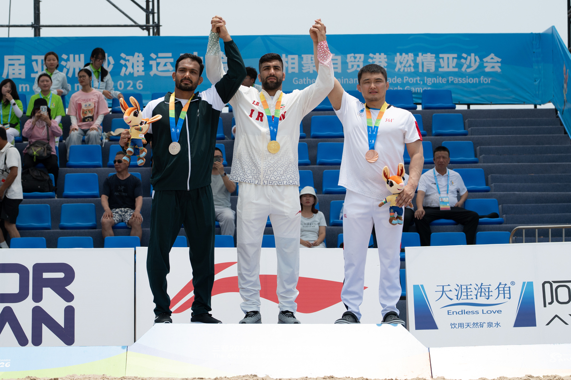 (SP)CHINA-HAINAN-SANYA-ASIAN BEACH GAMES-BEACH WRESTLING-AWARDING CEREMONY(CN)