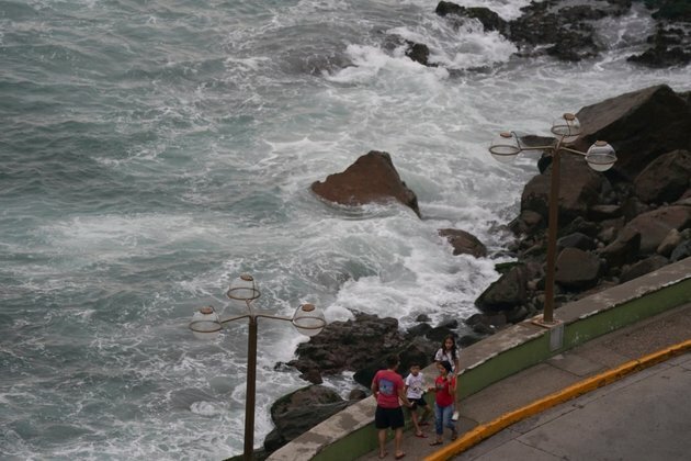 Hurricane Orlene Roars Toward Mexico&#039;s Pacific Coast