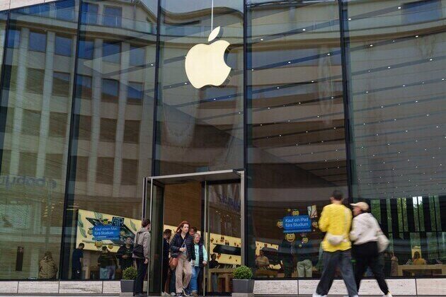 Apple reveals profits, taxes in Europe for first time