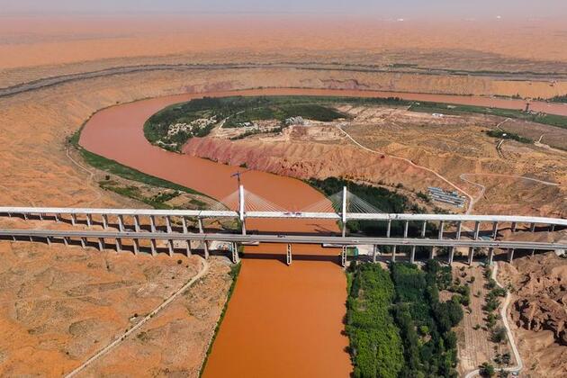 Economy | Construction of Heishan Gorge Yellow River grand bridge completes closure