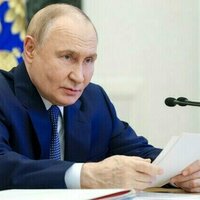 Putin holds phone conversations with Israeli PM and Iranian president