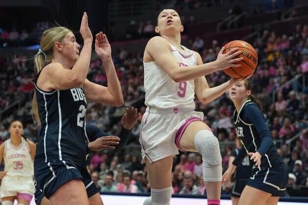 Women's Top 25 roundup: No. 1 UConn dominates Butler
