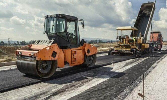 UNRA starts works on Jinja Road UNRA starts works on Jinja Road