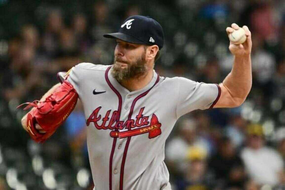 Braves activate LHP Chris Sale to start against Phillies