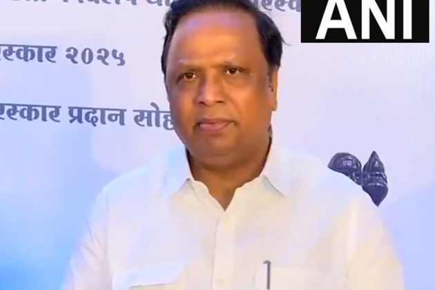 Ashish Shelar hails 60 years of Marathi film awards at Diamond Jubilee event
