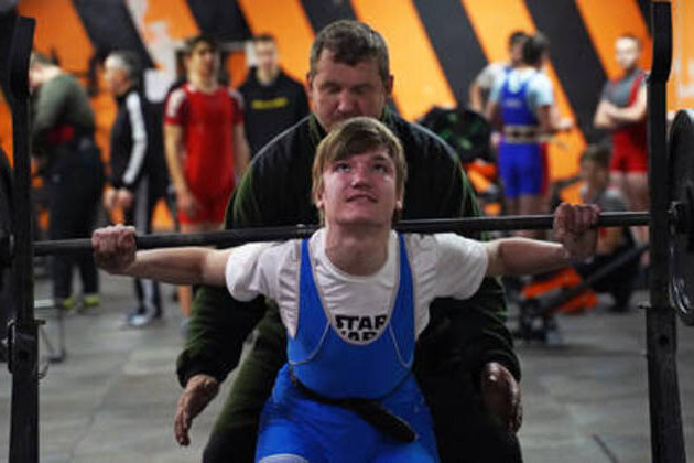 Russian junior weightlifters cleared to compete under national flag - official