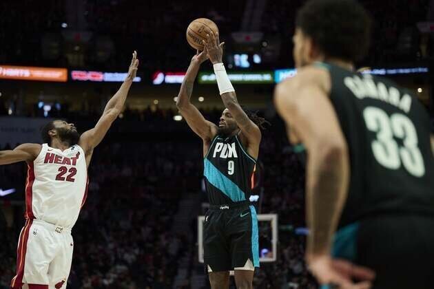 Shaedon Sharpe's big 2nd half sends Blazers past Heat