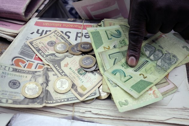 Zimbabwe Rolls out Lower-Denomination Money to Ease Cash Shortage