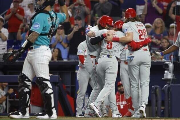 Bryson Stott fuels Phillies to win over Marlins