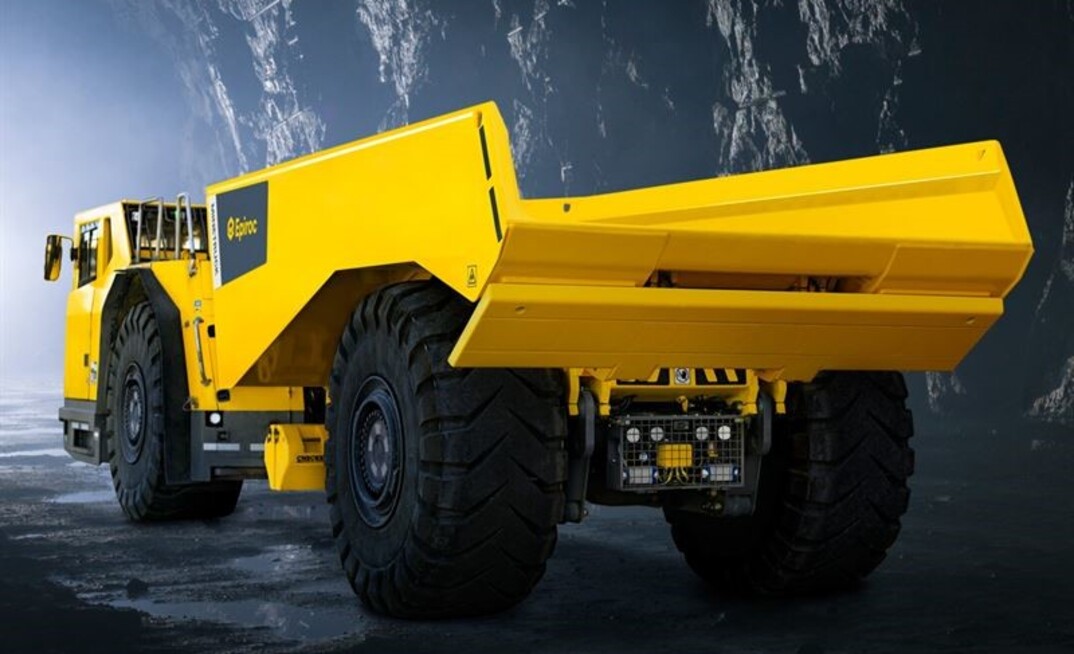 Epiroc's battery-electric Minetruck MT42 SG