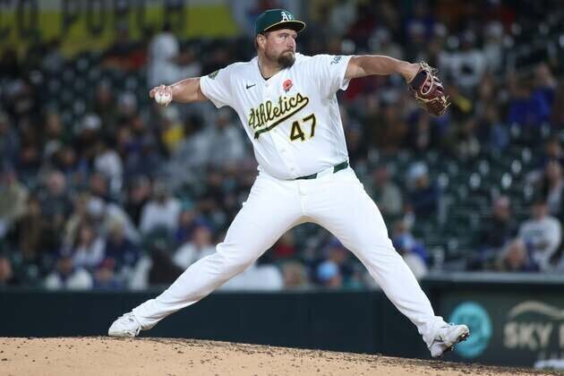Brewers add RHP Joel Kuhnel to roster ahead of series vs. A's