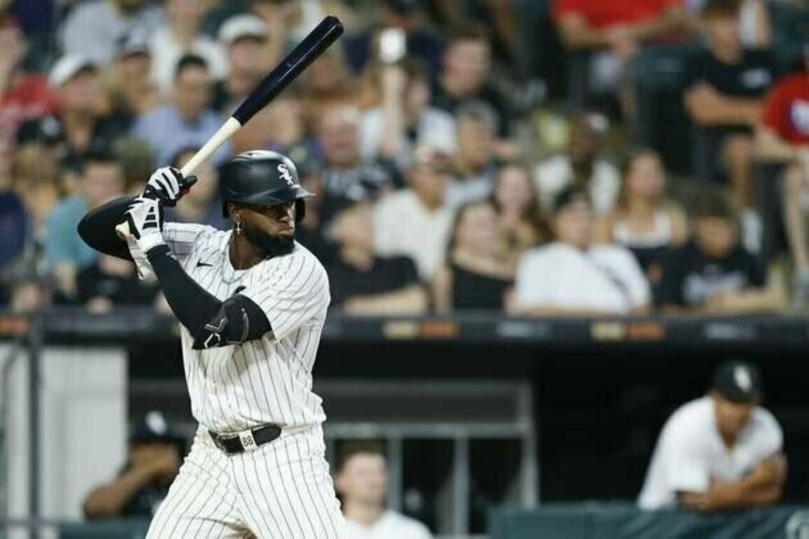 Luis Robert Jr. in spotlight as White Sox host Phillies