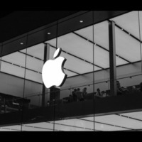 Apple revamps Siri with AI features and web integration