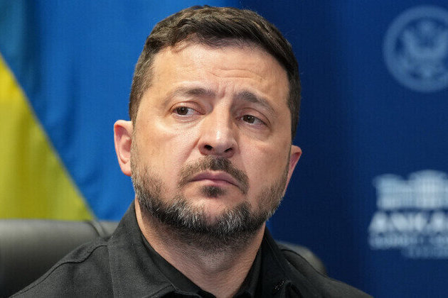 Zelensky losing grip on power  Western media