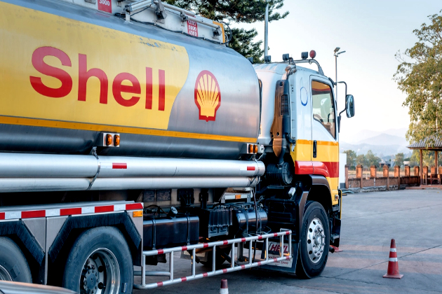 Shell profit beats expectations, buybacks kept steady