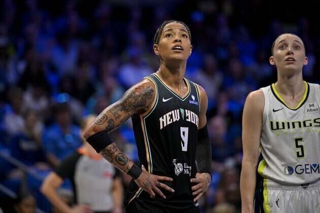 Cloudy Sky: Veteran G Natasha Cloud signs with Chicago