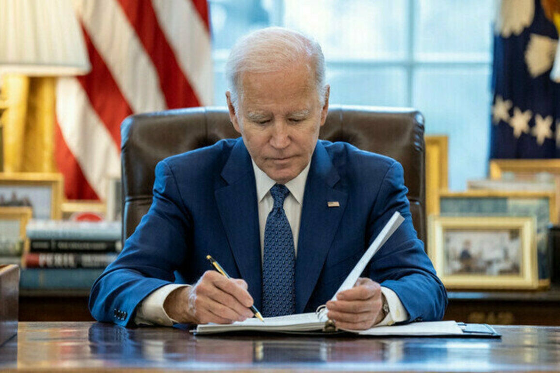 Bidens DOJ officials objected to sweeping pardons  Axios