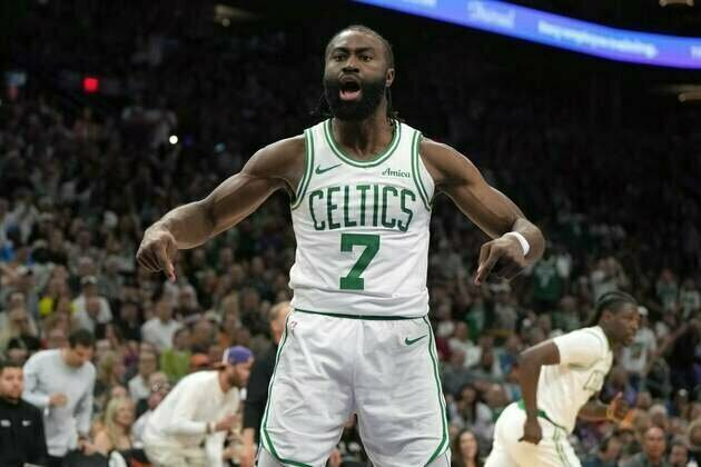 Celtics carry road dominance to resilient San Antonio