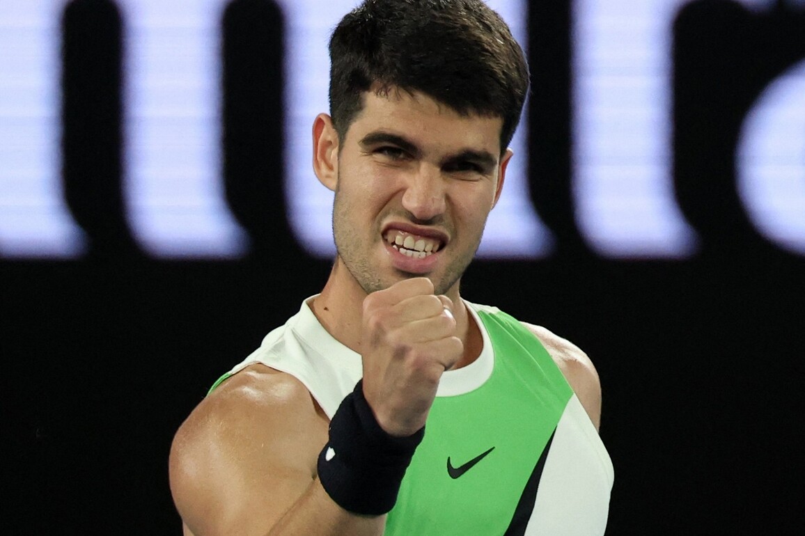 Australian Open: Alcaraz moves to 3rd round, Gauff dominates in women's singles