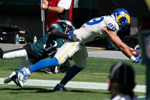 Goff, Higbee team up as Rams defeat Eagles