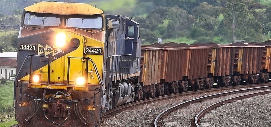 Transporte de minério de ferro pela MRS