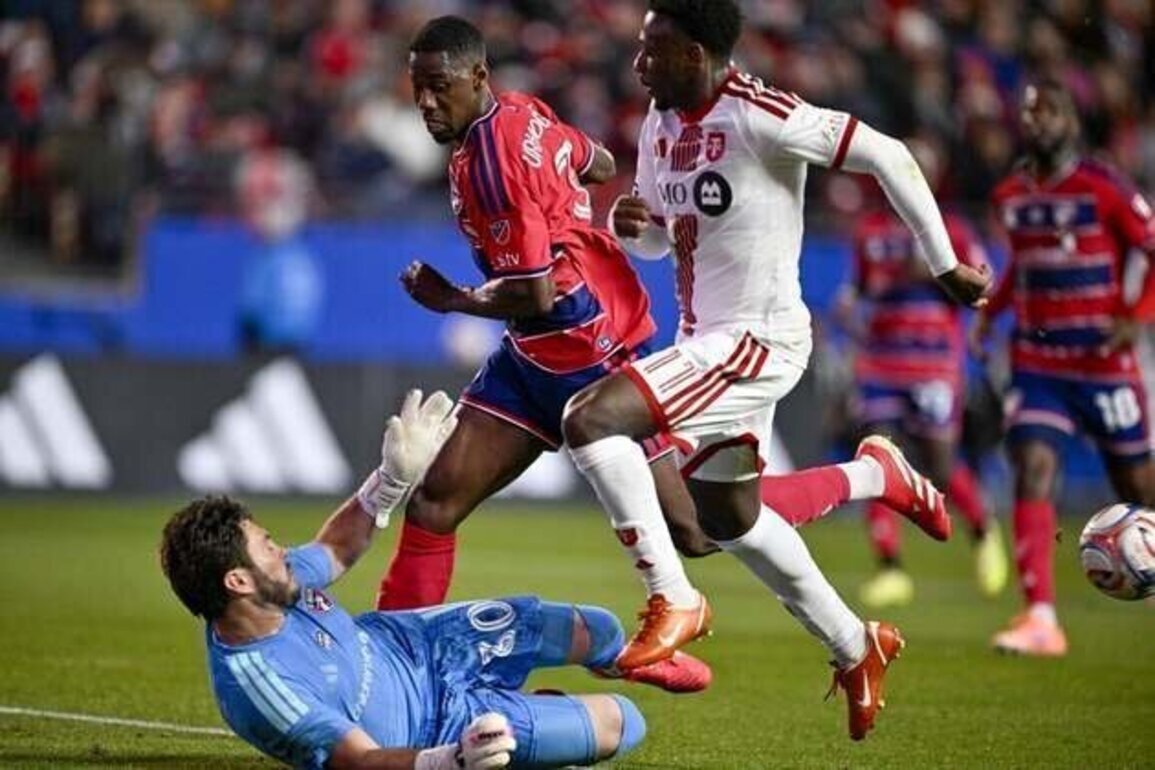 Petar Musa scores twice, including tiebreaker, as FC Dallas beat Toronto FC