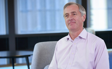 Aviva medical director to retire