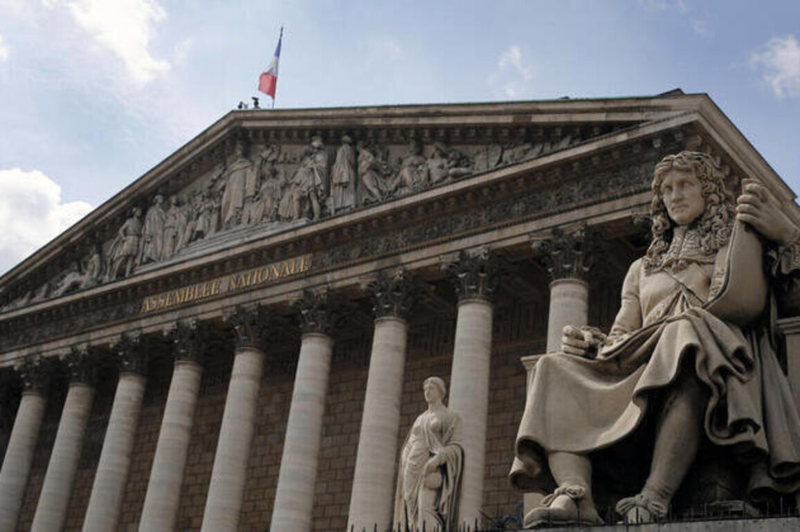 France moves to repeal yet-to-be-abolished slavery law, Code Noir