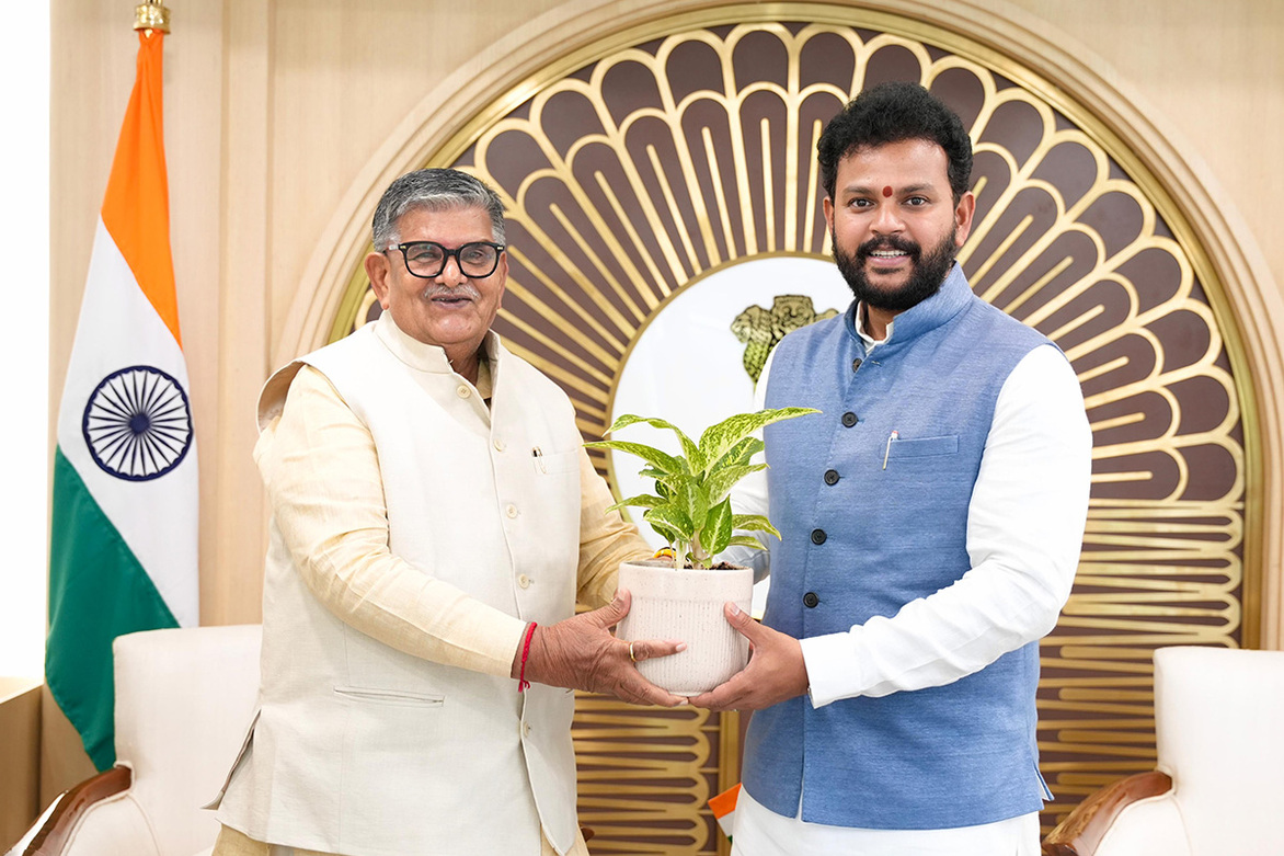 Punjab Governor meets Union Civil Aviation Minister to discuss enhanced connectivity at Chandigarh airport
