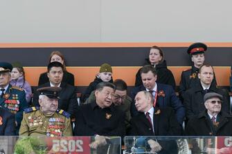 Xi attends Russia's Victory Day celebrations