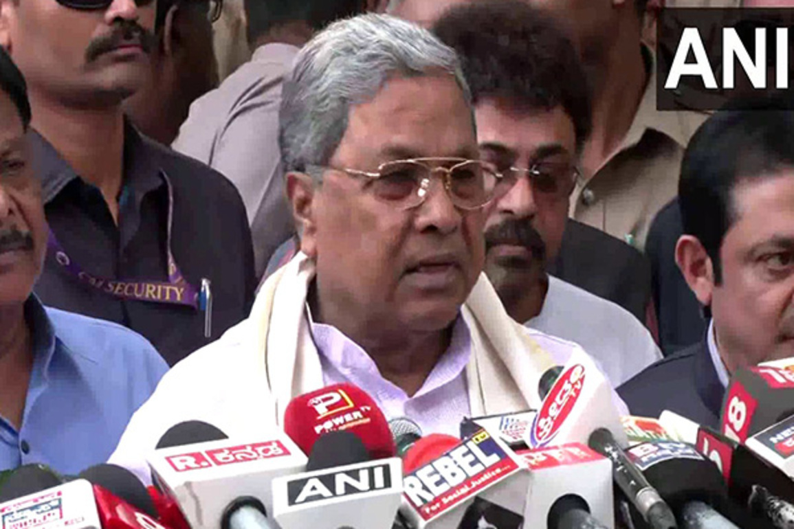 "Final rites of B Saroja Devi will be conducted with full state honours": Karnataka CM Siddaramaiah