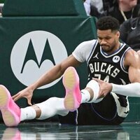 Report: Giannis Antetokounmpo (knee, bone bruise) to be re-evaluated in 1 week