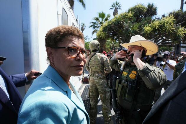 MacArthur Park raid shines a light on the political winners and losers in the immigration wars