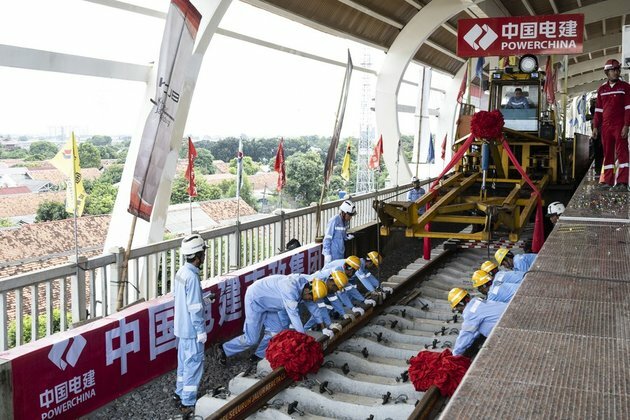 Globalink | Track Laying of Jakarta-Bandung High-Speed Railway completed