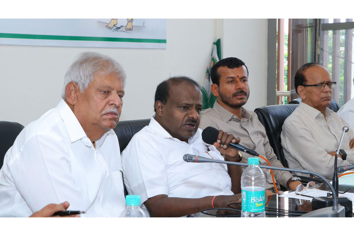 Karnataka: Union Minister HD Kumaraswamy accuses Congress of using SIR row to divert attention from governance failures