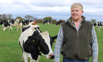 Grazing with milking robots on Yorkshire farm