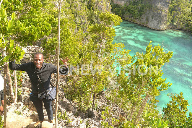  ashaka enjoying nature in ndonesia climbing elaga intang hill