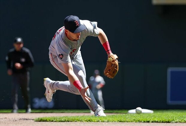 Red Sox snap Twins' 12-game winning streak