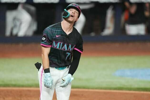 Marlins walk off Tigers in extras on Troy Johnston's homer