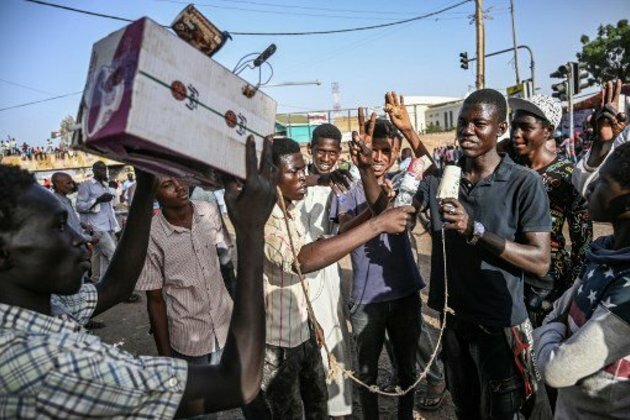Shots fired in Sudan ahead of crunch talks on ruling body
